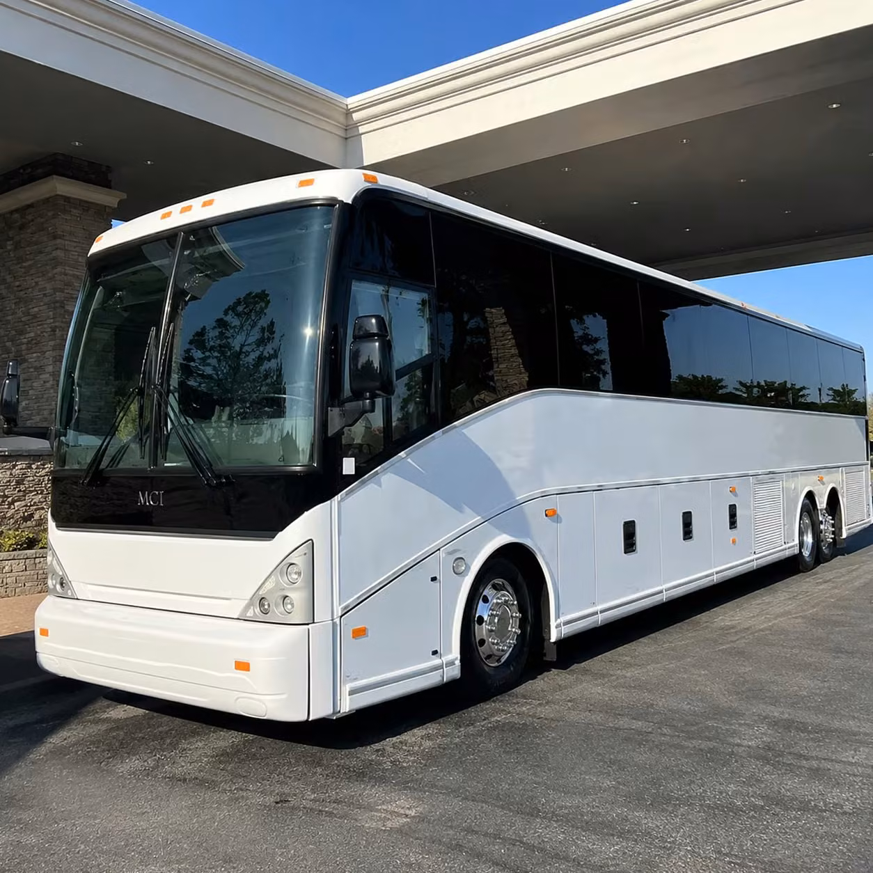 easy airport transportation for weddings reunions and group travel in st paul