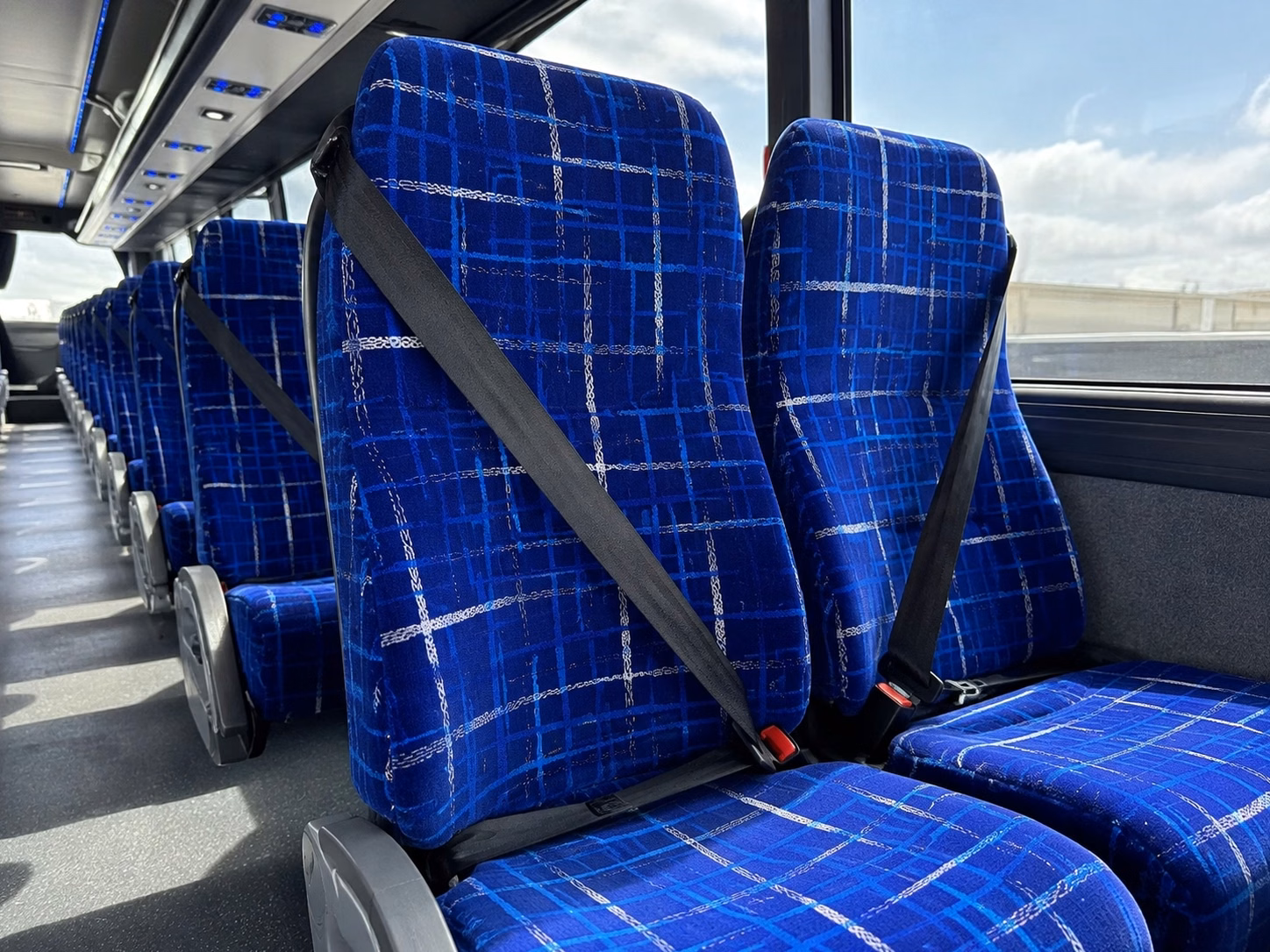 st paul charter buses