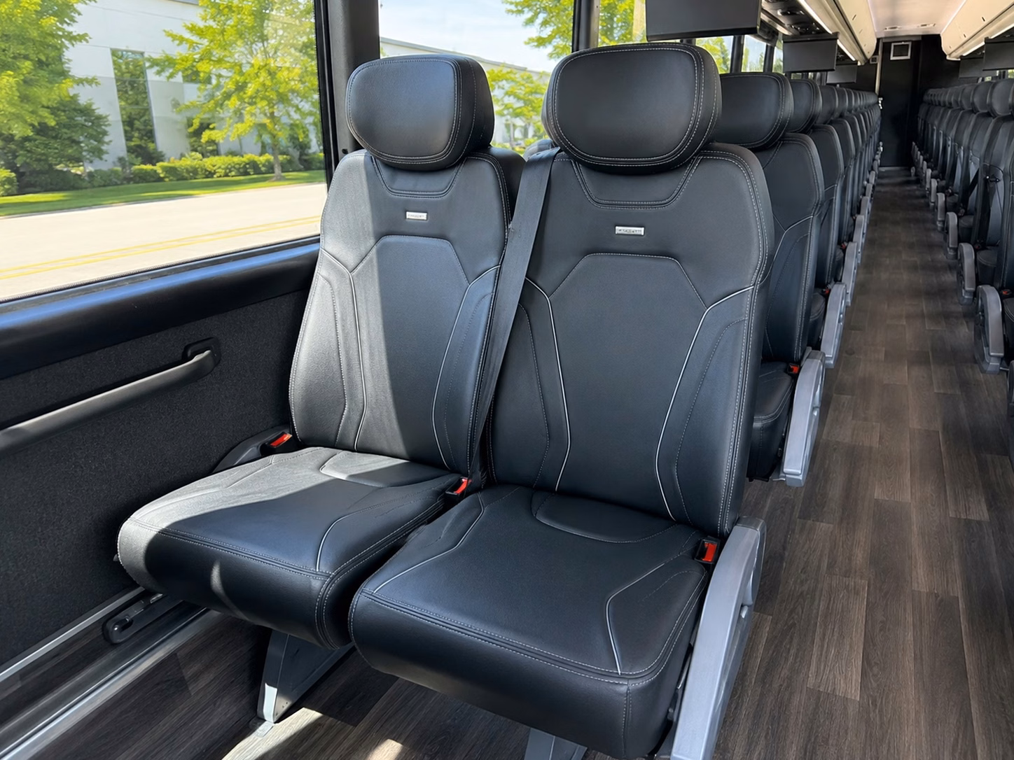 st paul guest shuttle services between ceremony and reception venues